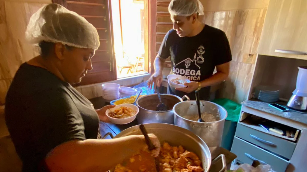 UNIDADE SOCIAL PRODUTORA DE REFEIÇÃO: PRODUZINDO CAMINHOS PARA ALÉM DA FOME.