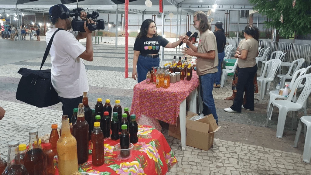 VI FEIRA REGIONAL DA REFORMA AGRÁRIA EM QUIXERAMOBIM.