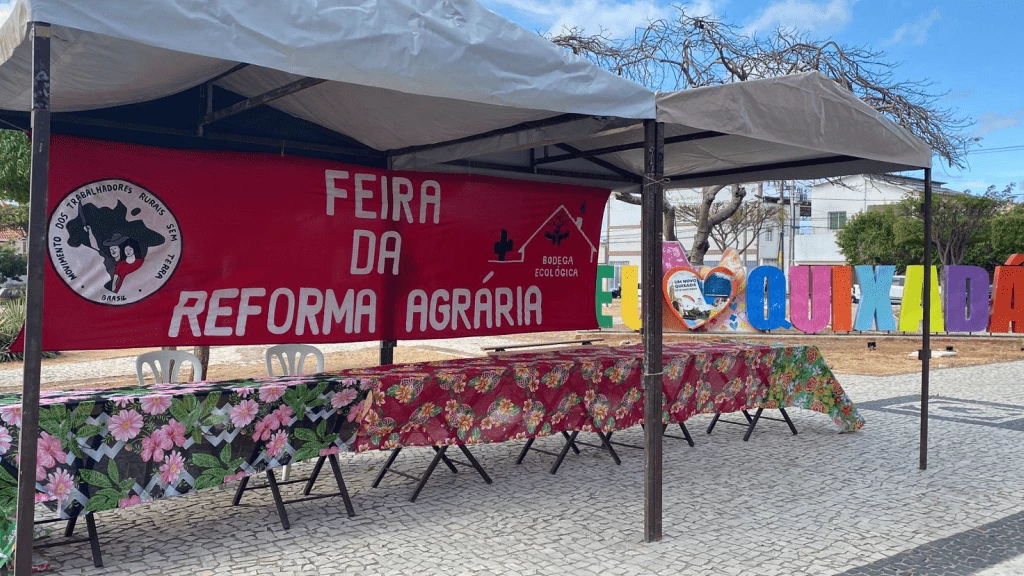 A IV EDIÇÃO DA FEIRA DA REFORMA AGRÁRIA EM QUIXADÁ.